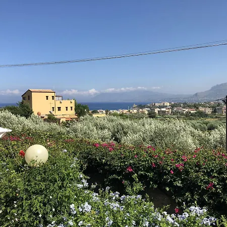 4 Palme Villa Santa Flavia
